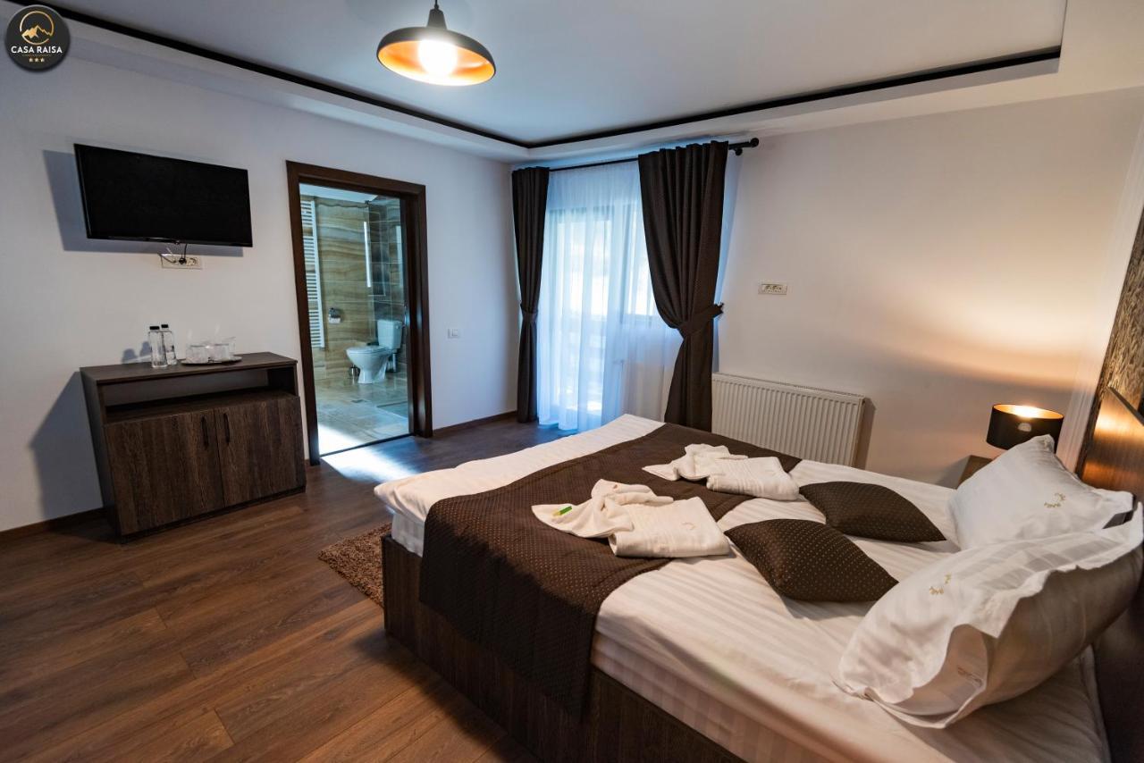 Casa Raisa Hotel บุชเตนี ภายนอก รูปภาพ