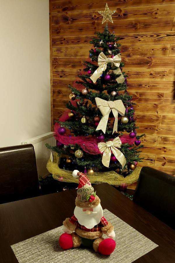 Casa Raisa Hotel บุชเตนี ภายนอก รูปภาพ